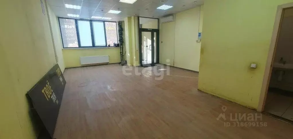 Офис в Свердловская область, Екатеринбург Уктус жилрайон, Светлый мкр, ... - Фото 1