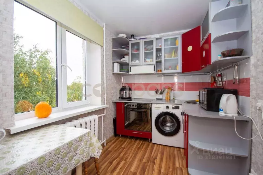 3-к кв. Тюменская область, Тюмень Мыс мкр, ул. Ершова, 32 (58.0 м) - Фото 0