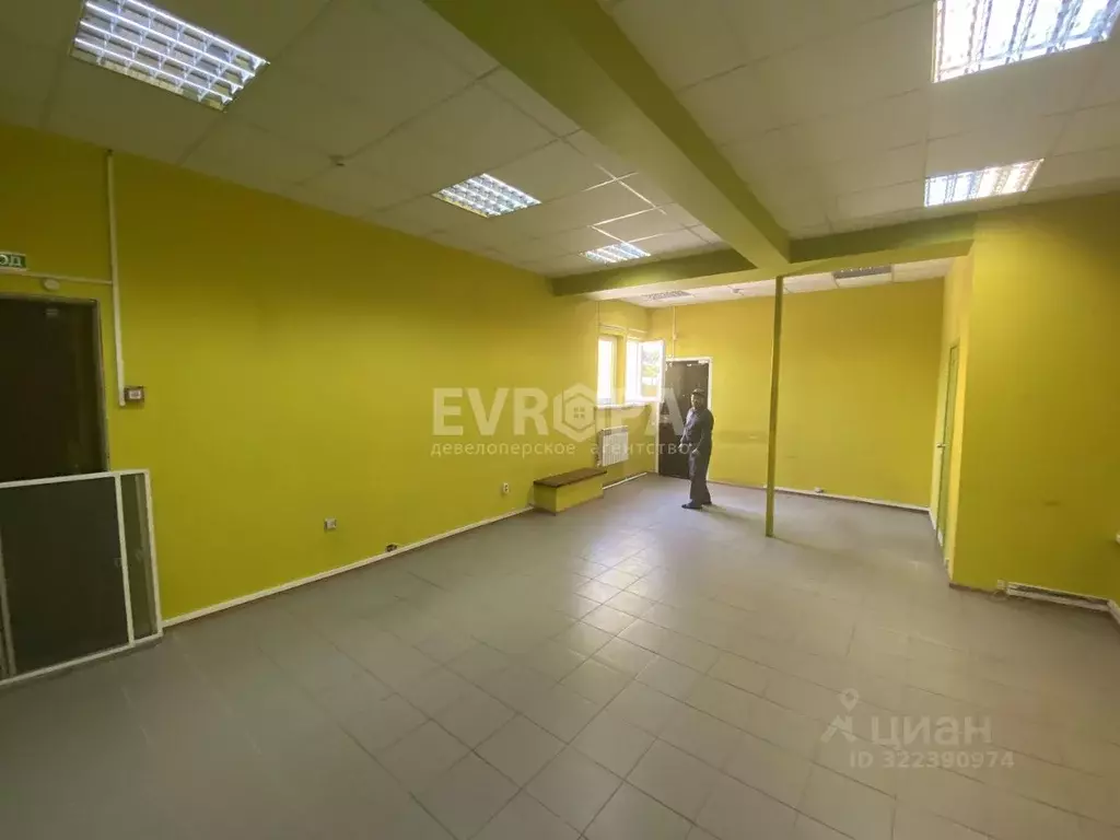 Помещение свободного назначения в Ульяновская область, Ульяновск ул. ... - Фото 2