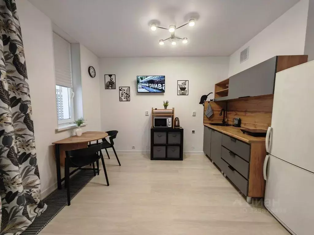 1-к кв. Свердловская область, Екатеринбург ул. Академика Ландау, 41 ... - Фото 2