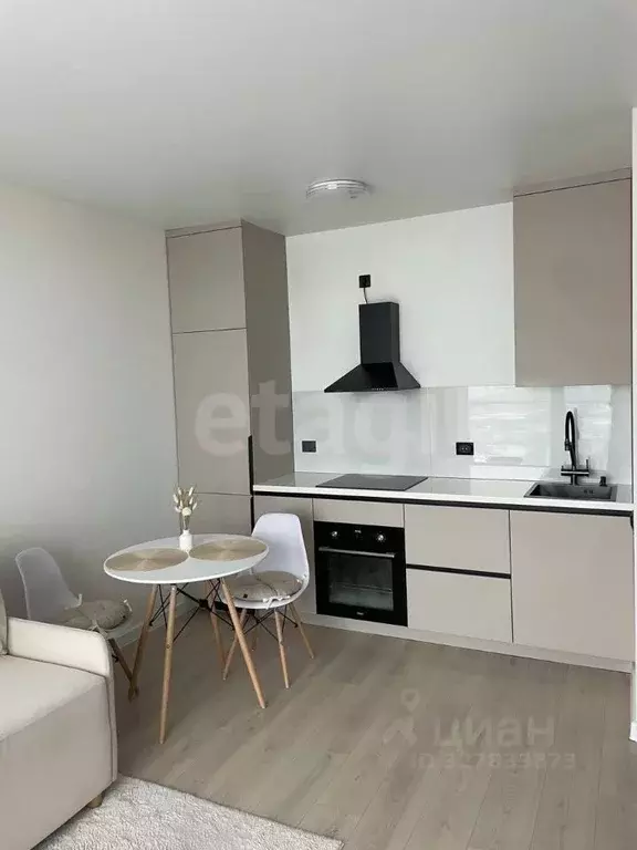 1-к кв. Тюменская область, Тюмень ул. 50 лет Октября, 63Г (35.8 м) - Фото 1