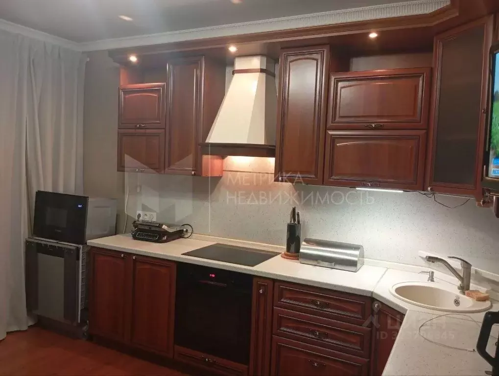 2-к кв. Тюменская область, Тюмень Широтная ул., 125 (80.0 м) - Фото 1