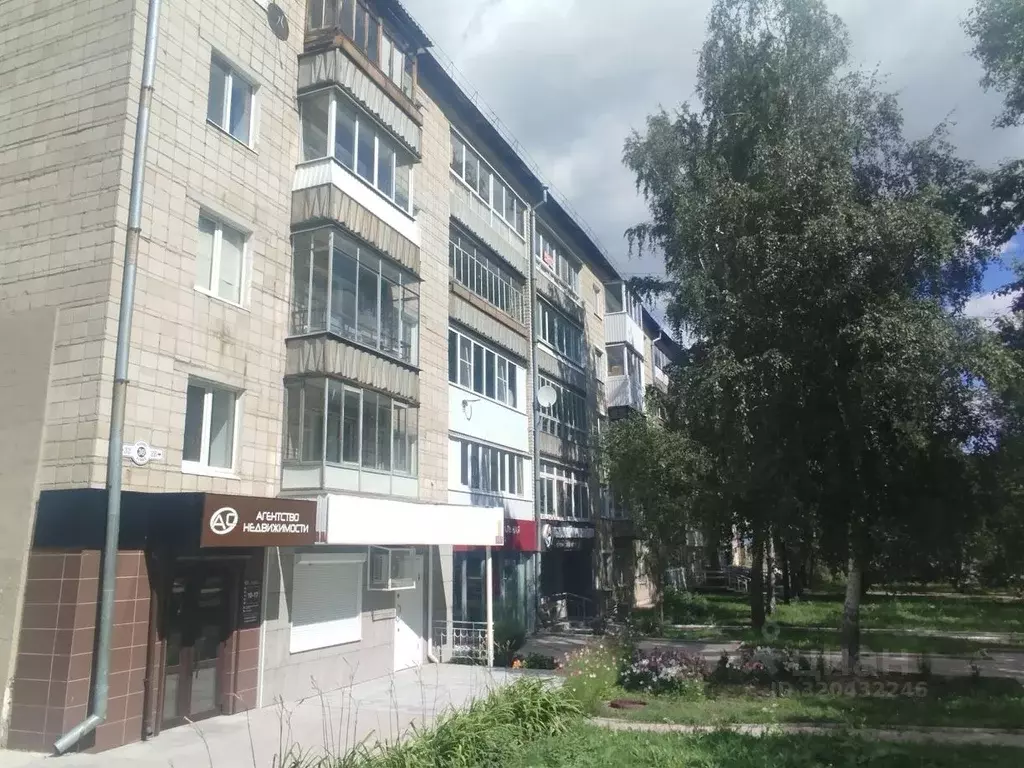 3-к кв. Свердловская область, Реж ул. Ленина, 30 (58.8 м) - Фото 1