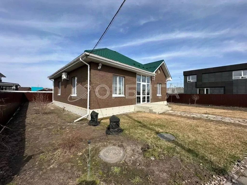Дом в Тюменская область, Тюмень проезд Григория Буракова (100 м) - Фото 0