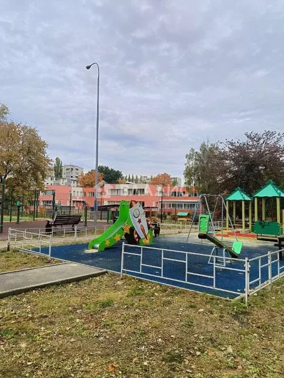 1-к кв. Белгородская область, Старый Оскол Приборостроитель мкр, 54к1 ... - Фото 2