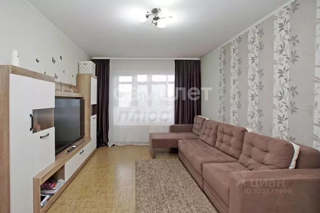 2-к кв. Омская область, Омск ул. Дмитриева, 1/4 (52.5 м) - Фото 1