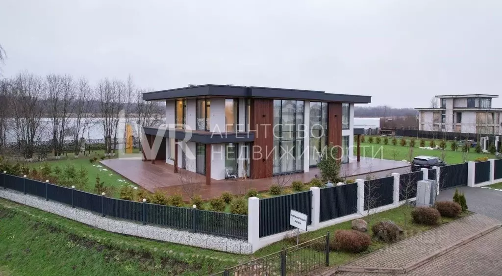 Коттедж в Ленинградская область, Всеволожск ул. Матвеевская, 16 (562 ... - Фото 1