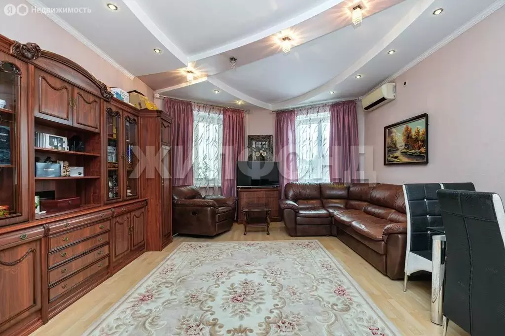 2-комнатная квартира: Новосибирск, улица Кирова, 27 (80.9 м) - Фото 0