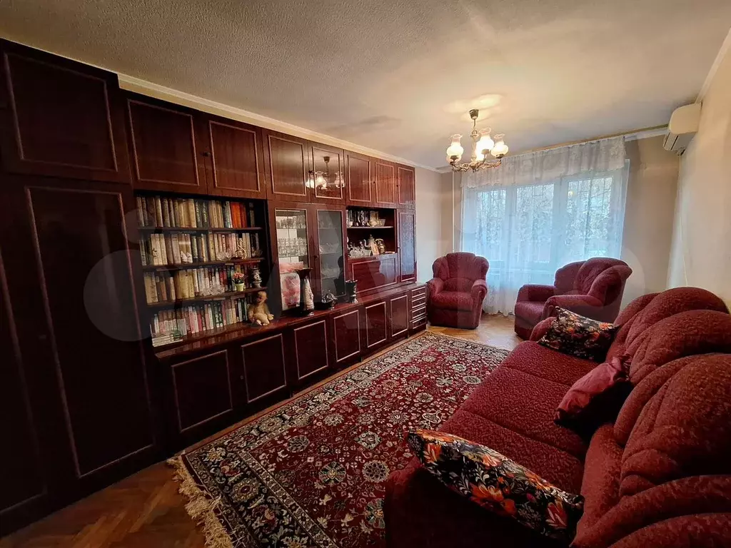 3-к. квартира, 60 м, 1/9 эт. - Фото 1