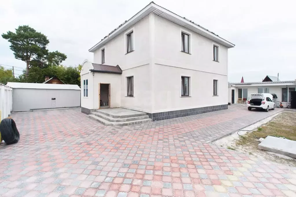 Дом в Тюменская область, Тюмень Трактовая ул. (201 м) - Фото 1