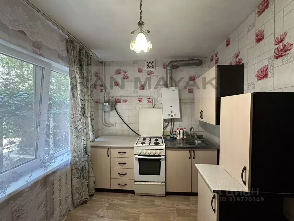 1-к кв. Адыгея, Майкоп Депутатская ул., 4 (35.1 м) - Фото 1