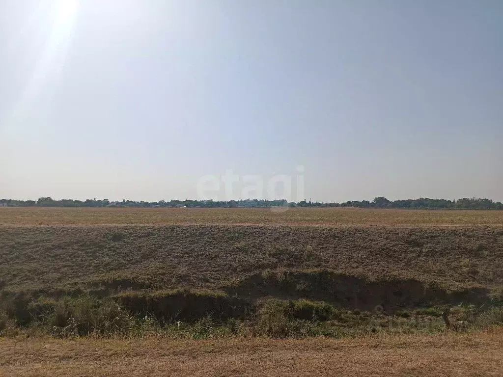 Участок в Крым, Кировский район, с. Яркое Поле ул. Десантников (15.7 ... - Фото 0