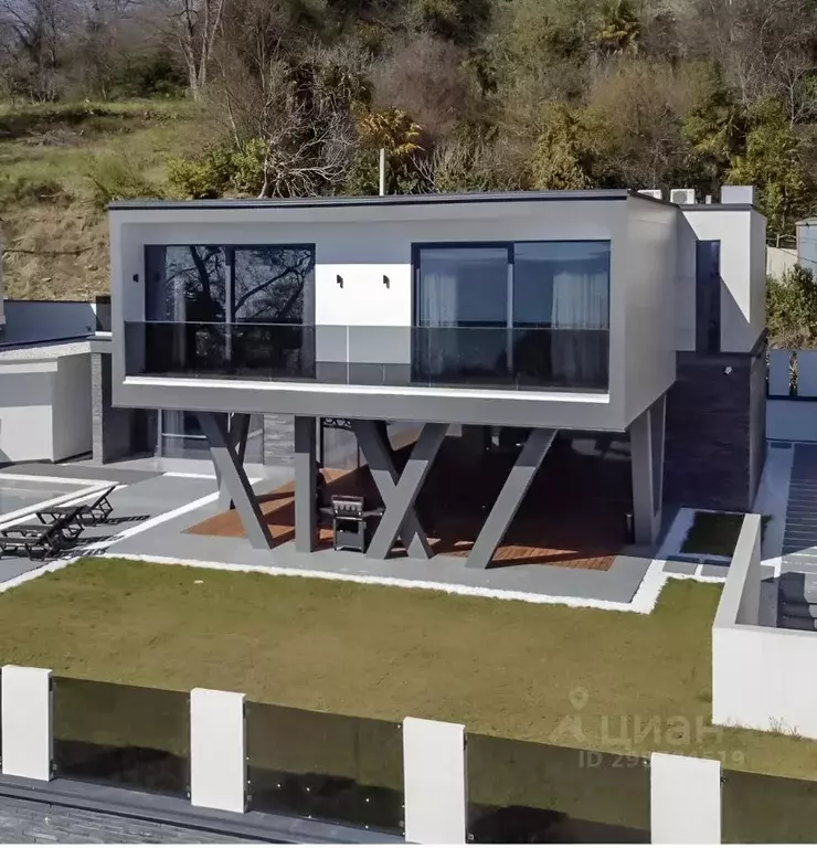 Дом в Краснодарский край, Сочи Новороссийское ш., 6/16 (420 м) - Фото 1