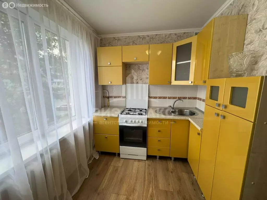 2-комнатная квартира: Брянск, Бежицкий район, улица Камозина, 32 (51.4 ... - Фото 1