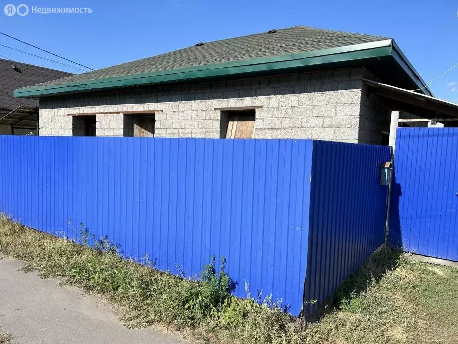 Дом в Саратовская область, муниципальное образование Энгельс, рабочий ... - Фото 0