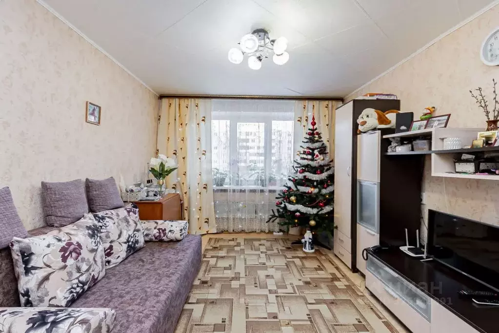 Комната Тюменская область, Тюмень ул. Мельникайте, 127а (49.0 м) - Фото 0