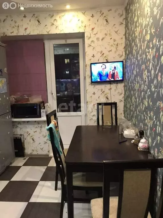 3-комнатная квартира: Новый Уренгой, улица Геологоразведчиков, 14 (75 ... - Фото 1