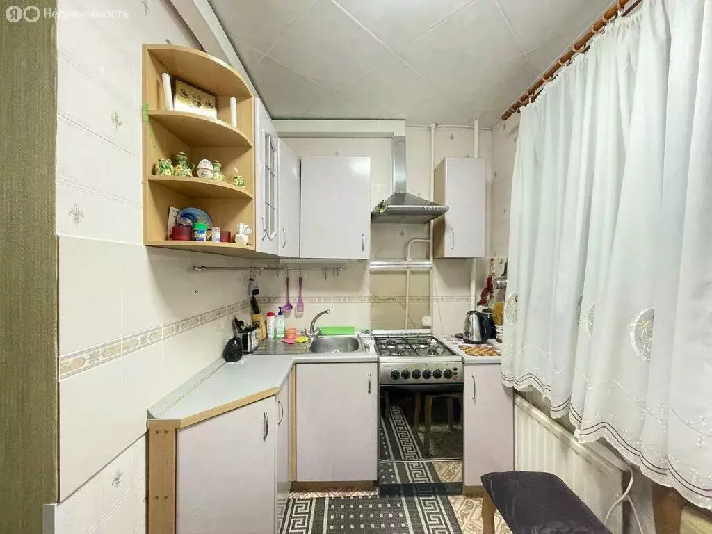 2-комнатная квартира: Новый Уренгой, Молодёжная улица, 13 (42.3 м) - Фото 2