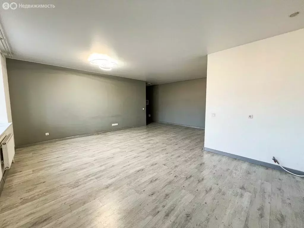 3-комнатная квартира: Берёзовский, Гвардейская улица, 1 (75.4 м) - Фото 1