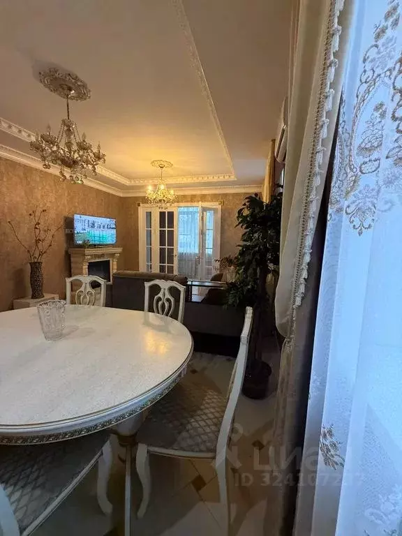 2-к кв. Ярославская область, Рыбинск Введенская ул., 9 (73.0 м) - Фото 1