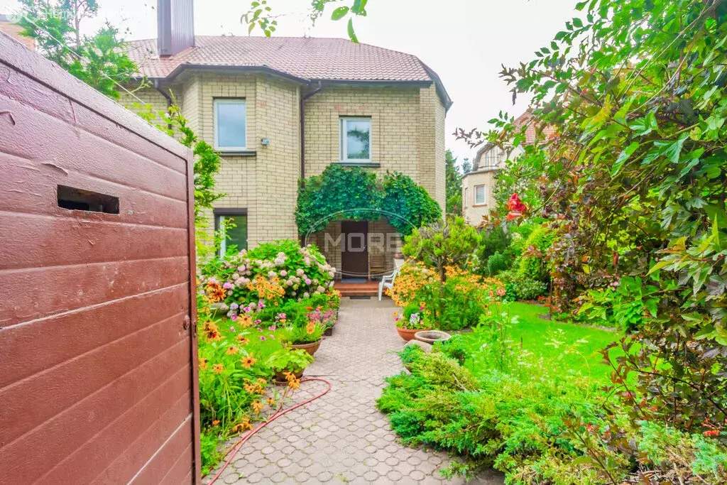 Дом в Калининград, улица Тенистая Аллея, 21Б (460.8 м) - Фото 1