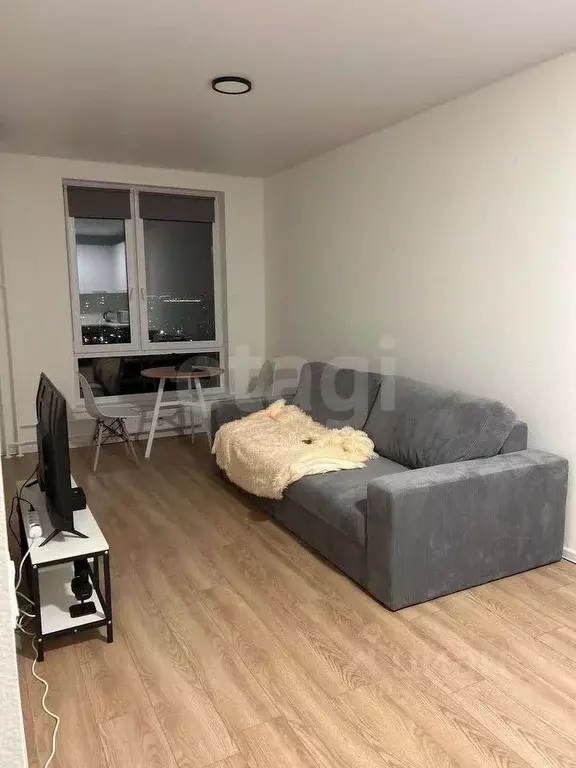 1-к кв. Тюменская область, Тюмень ул. Юрия Рогачева, 9к2 (50.0 м) - Фото 0