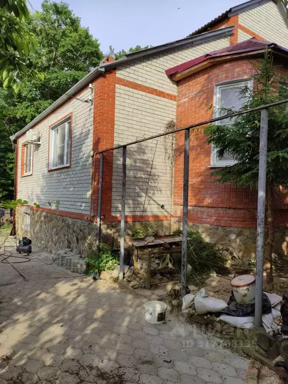 Дом в Краснодарский край, Горячий Ключ ул. Космонавтов, 4Г (263 м) - Фото 1
