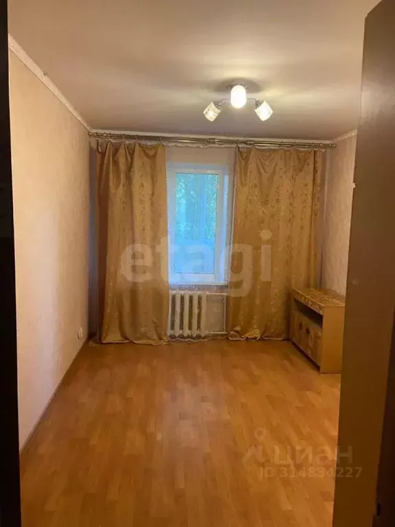 3-к кв. Калужская область, Малоярославец Коммунистическая ул., 7 (60.0 ... - Фото 0