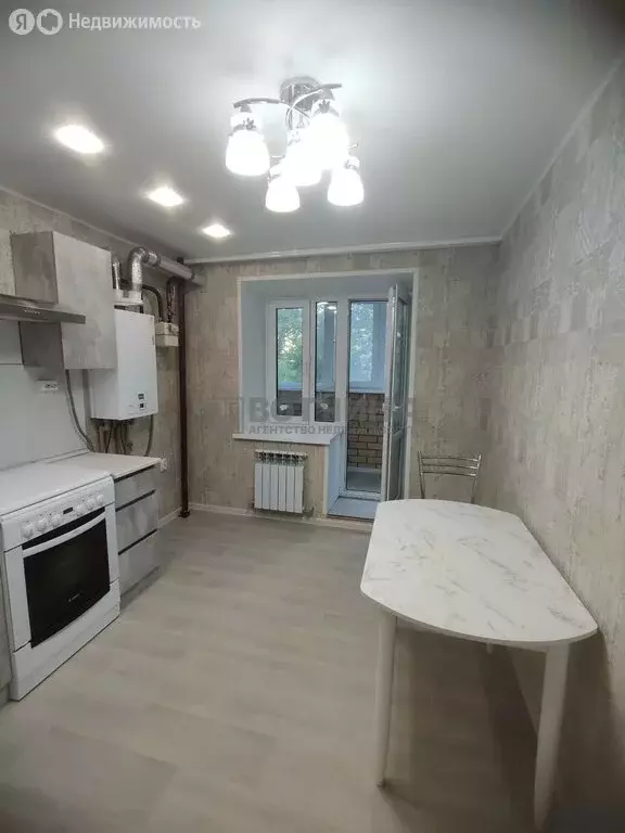 2-комнатная квартира: Арзамас, улица Куликова, 51 (60 м) - Фото 0