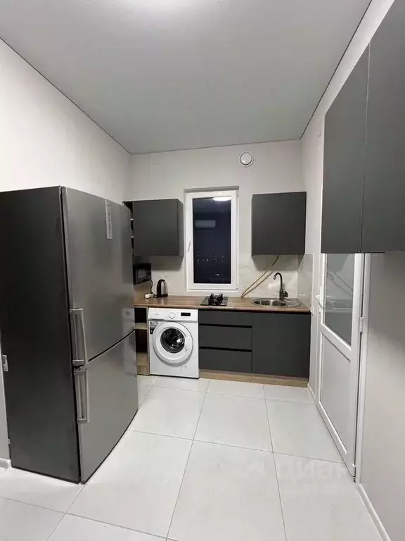 2-к кв. Крым, Симферополь ул. Темиз, 43 (60.0 м) - Фото 1