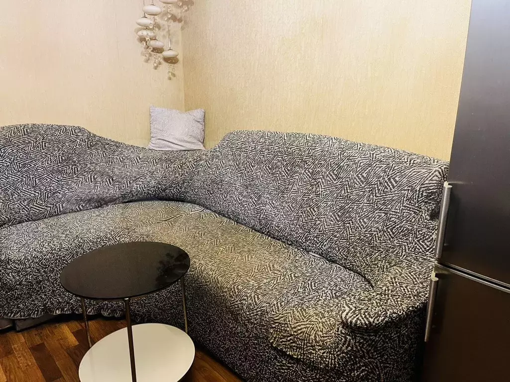 2-к. квартира, 56 м, 2/5 эт. - Фото 1