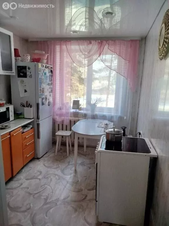 2-комнатная квартира: Новокручининский, Российская улица, 1 (48.7 м) - Фото 0