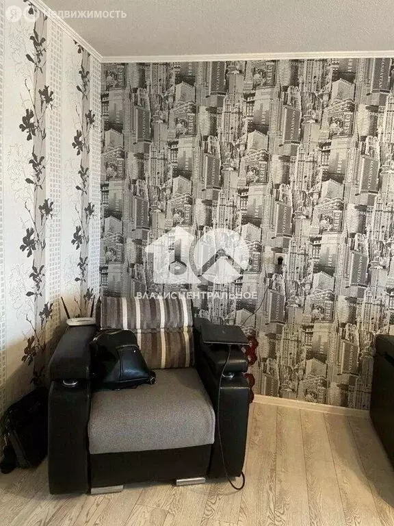 3-комнатная квартира: Бердск, улица Павлова, 8 (68 м) - Фото 2