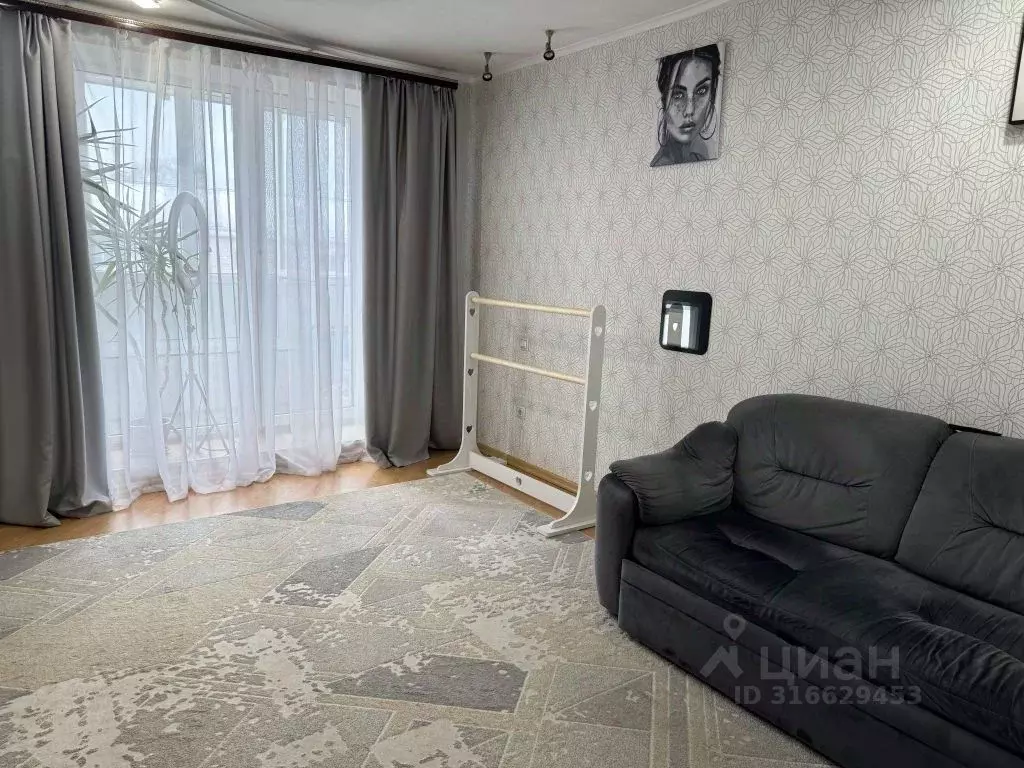 3-к кв. Нижегородская область, Балахна Лесопильная ул., 6 (62.8 м) - Фото 0