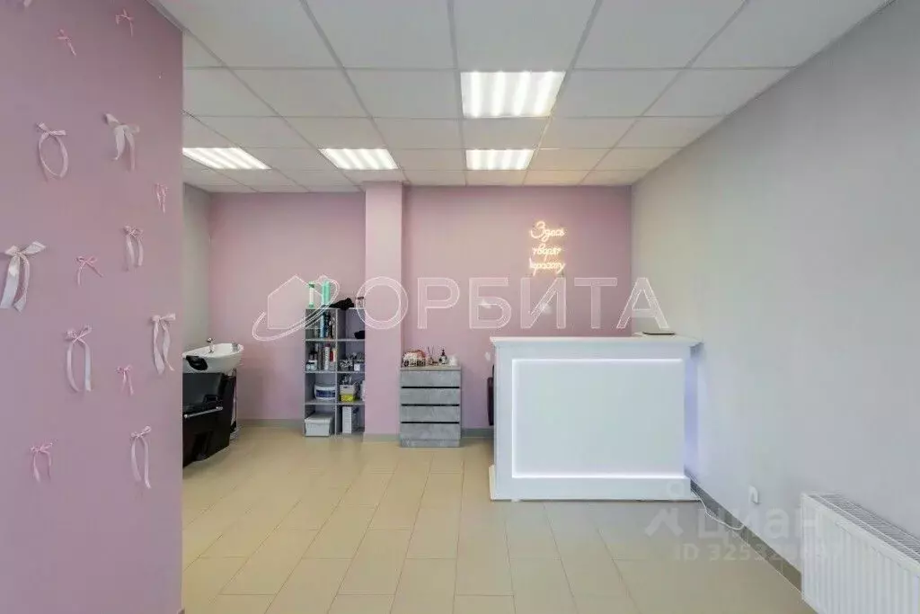 Помещение свободного назначения в Тюменская область, Тюмень ул. ... - Фото 1