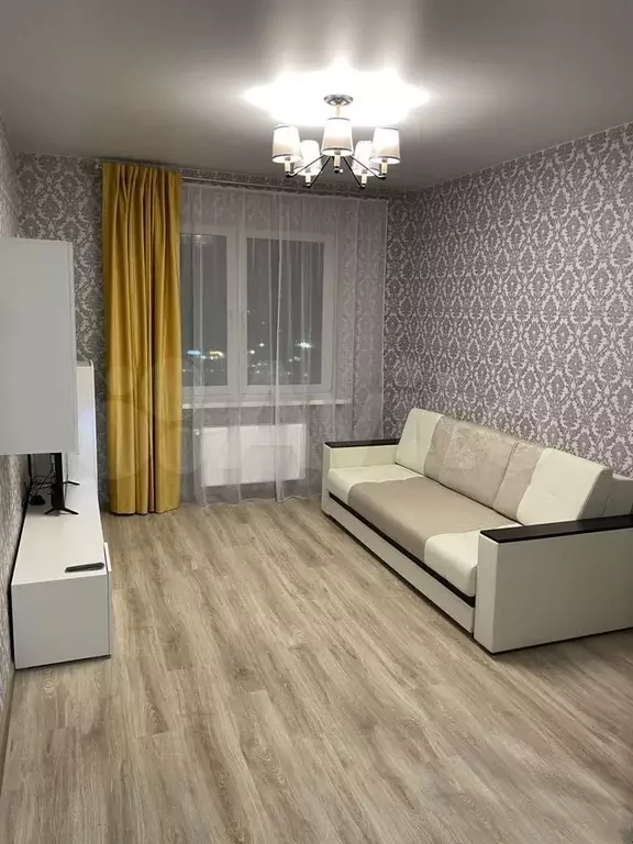 1-к. квартира, 40 м, 8/24 эт. - Фото 1