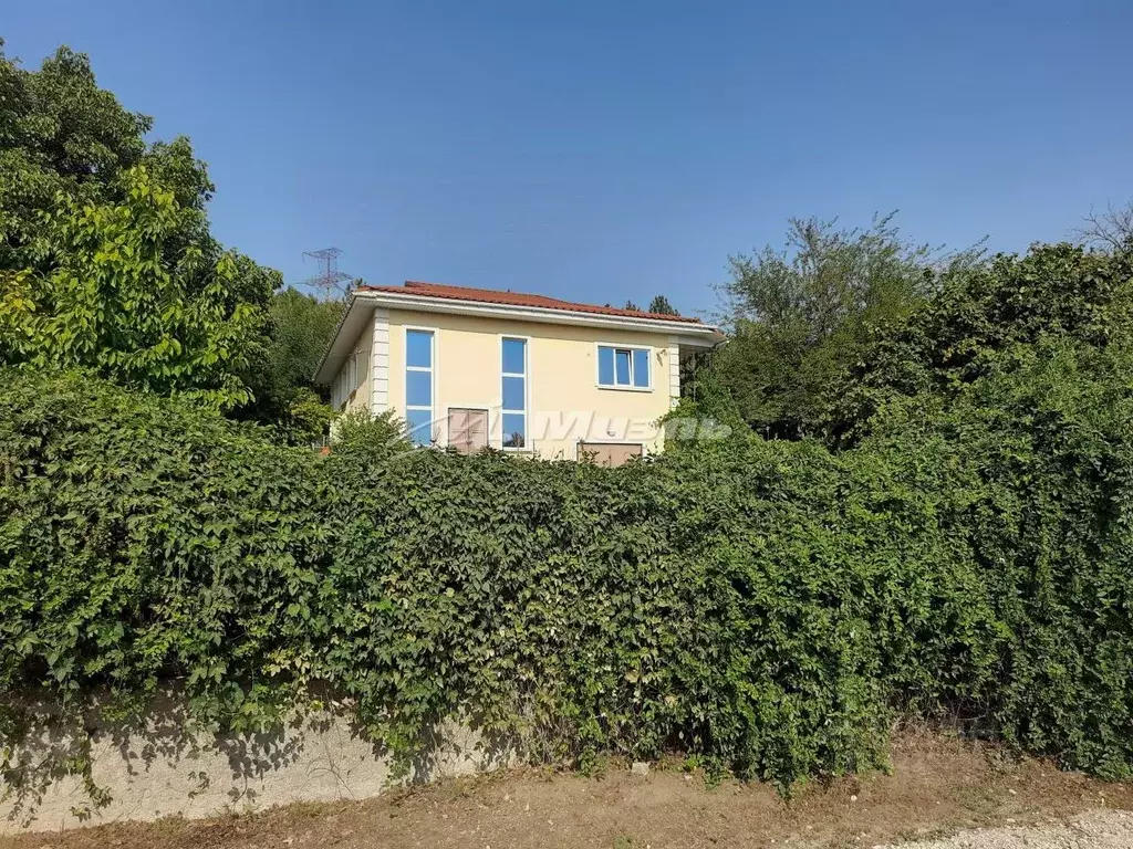 Дом в Крым, Симферопольский район, Добровское с/пос, с. Пионерское ул. ... - Фото 1