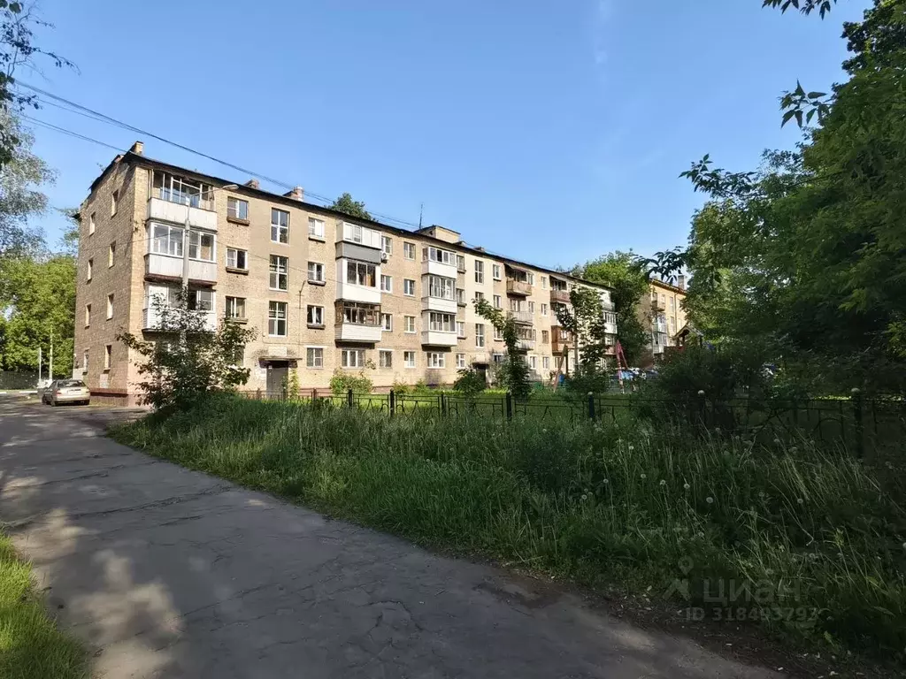 2-к кв. Московская область, Электросталь Первомайская ул., 40 (40.6 м) - Фото 0