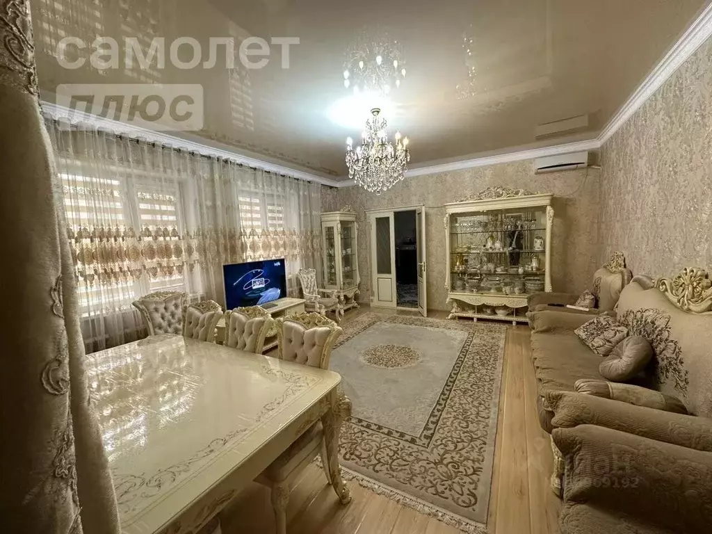 Дом в Чеченская республика, Грозный ул. А.А. Мукаева, 73 (150 м) - Фото 0