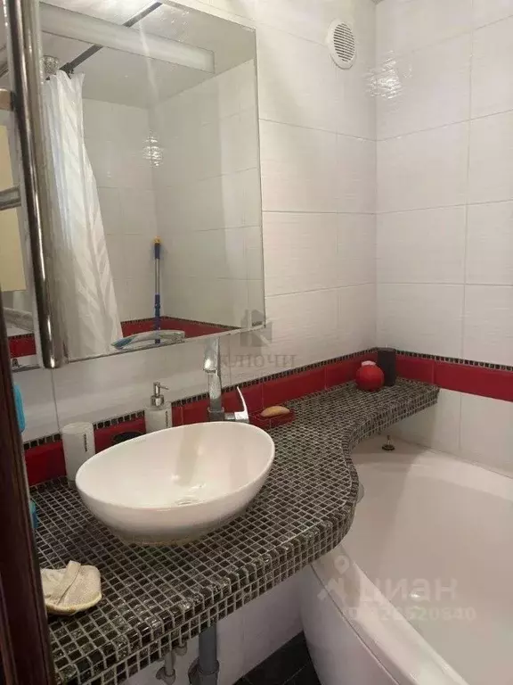 3-к кв. Белгородская область, Шебекино ул. Ленина, 74 (72.2 м) - Фото 2