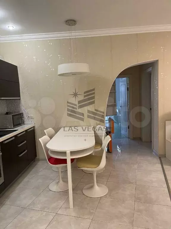 3-к. квартира, 118 м, 3/9 эт. - Фото 1