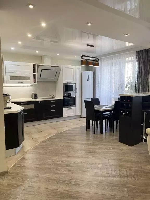 3-к кв. Ханты-Мансийский АО, Нефтеюганск 16а мкр, 86 (88.2 м) - Фото 2