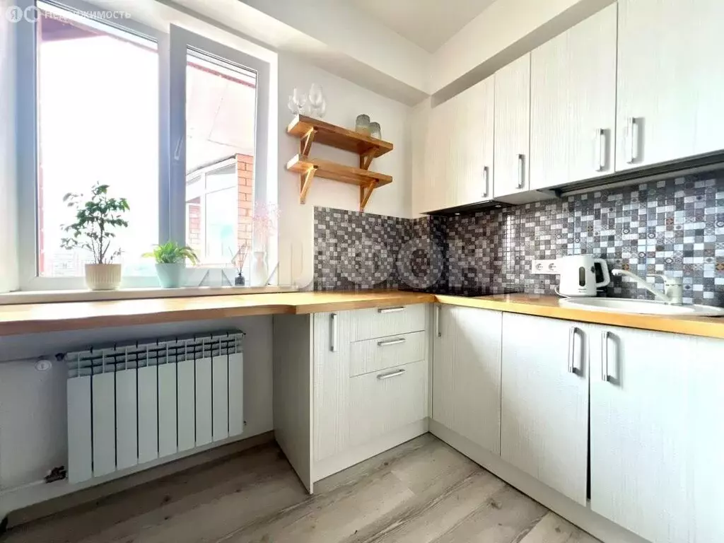 2-комнатная квартира: Иркутск, Дальневосточная улица, 149 (42.7 м) - Фото 0