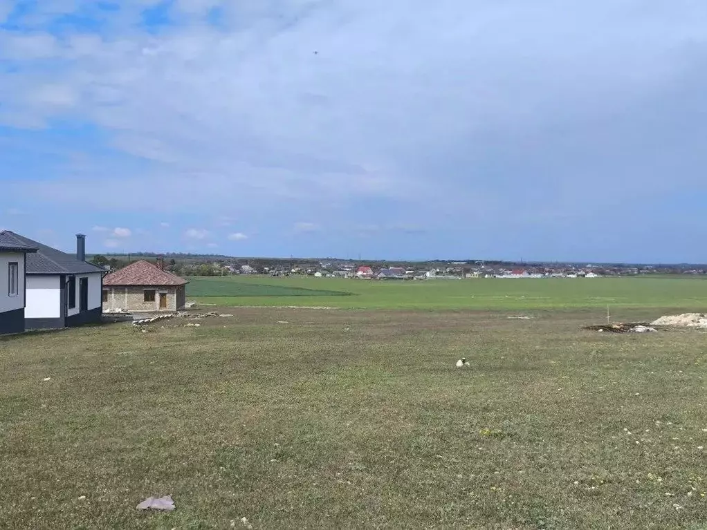 Участок в Крым, Симферопольский район, с. Урожайное, Дружбы кв-л 27 ... - Фото 1