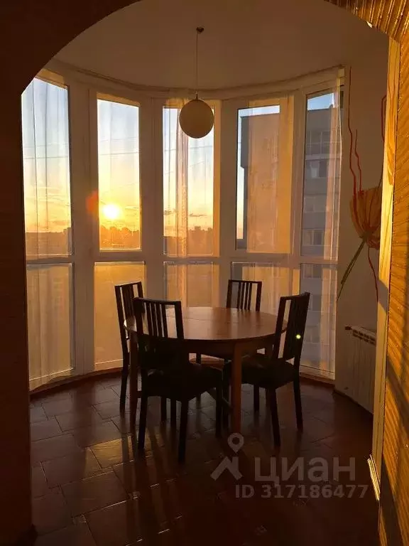 3-к кв. Волгоградская область, Волгоград Грушевская ул., 8 (93.0 м) - Фото 0
