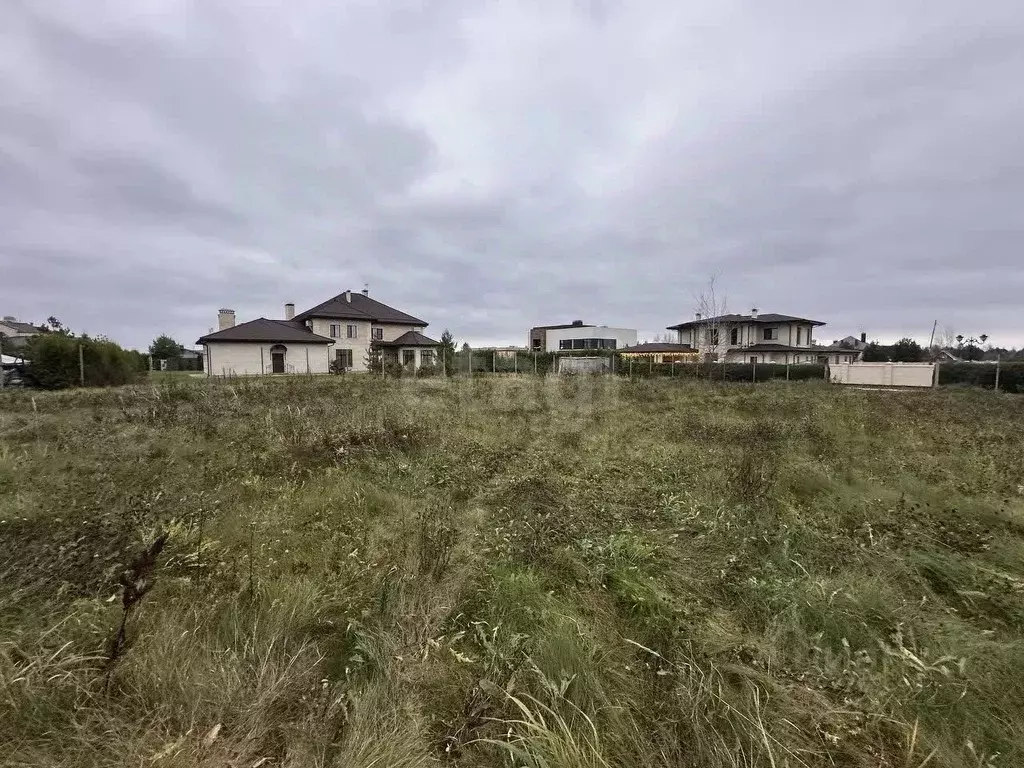 Участок в Московская область, Красногорск городской округ, д. ... - Фото 1