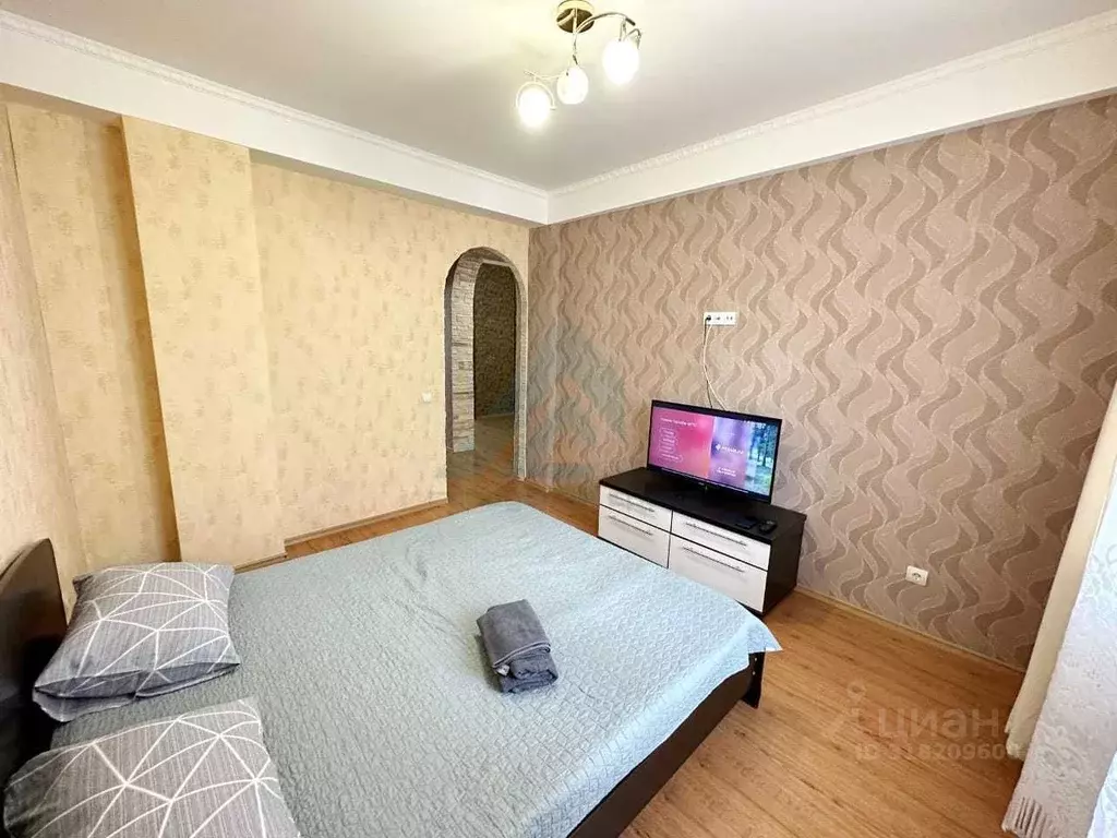 2-к кв. Оренбургская область, Оренбург Нижний проезд, 8/1 (55.0 м) - Фото 0