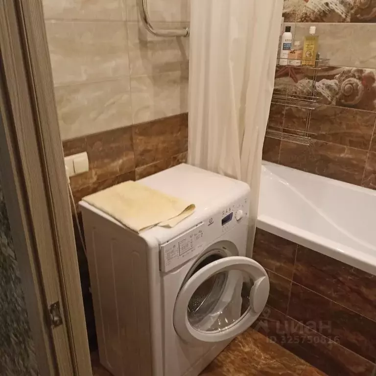 2-к кв. Московская область, Реутов Юбилейный просп., 60 (64.0 м) - Фото 1