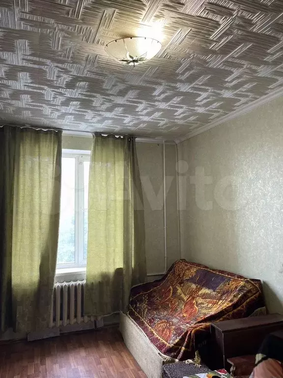 Комната 19 м в 8-к., 2/2 эт. - Фото 1