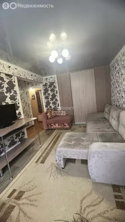 1-комнатная квартира: Омск, посёлок Амурский, улица Багратиона, 25Б ... - Фото 1
